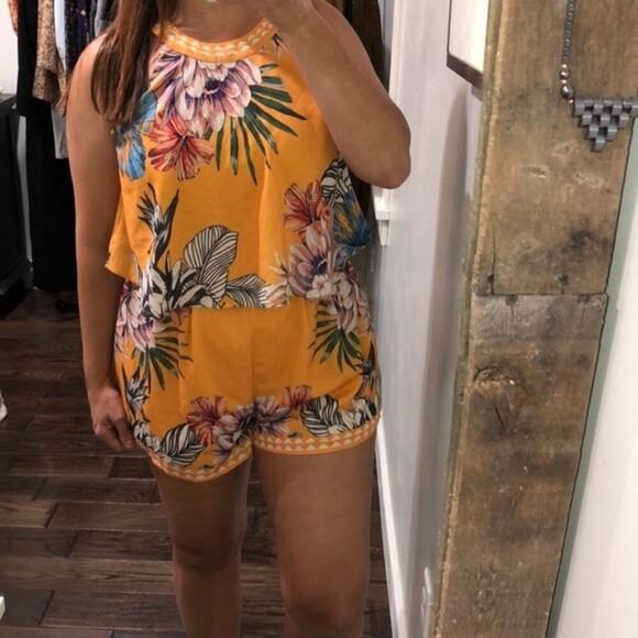 Flying tomato small floral romper - Picture 2 of 5